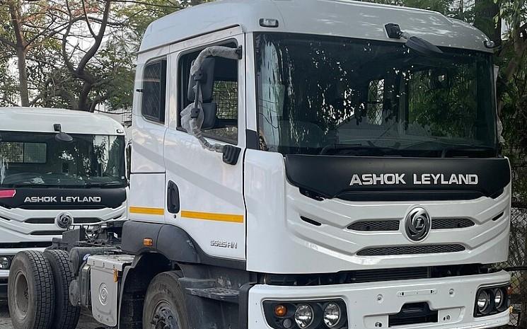 Un camion Ashok Leyland