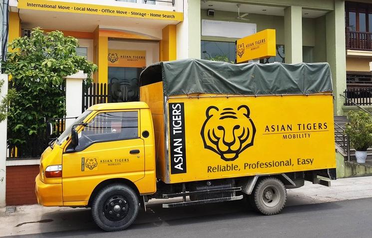camion de déménagement Asian Tigers