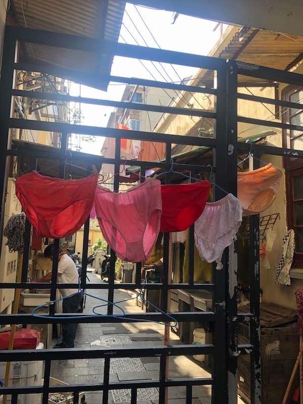 culottes-cours-batiments-etendoir-chine-shanghai