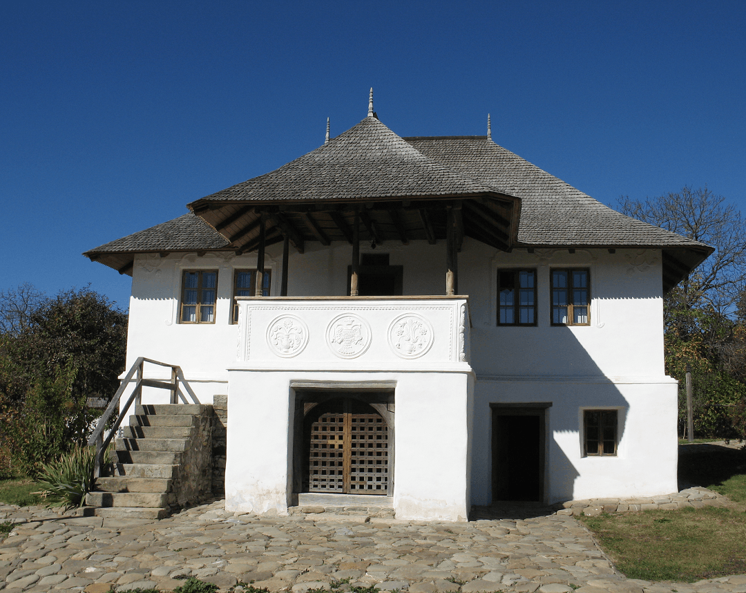 visiter-tourisme-autour-buzau-roumanie-maison-blasons