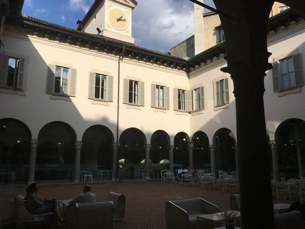 chiostro piccolo teatro