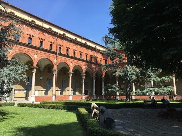 chiostro università cattolica milan