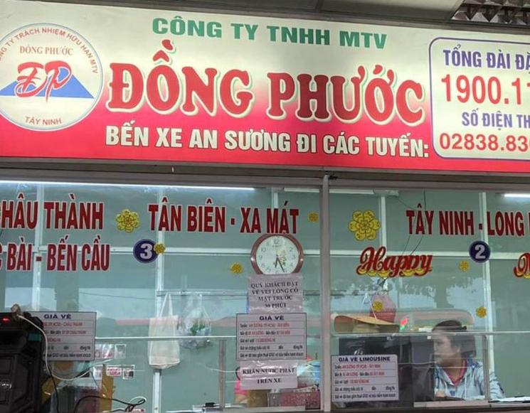 Comptoir de bus numero 3 pour un aller simple en direction de Moc Bai