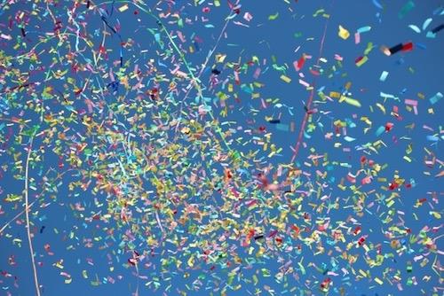 Explosion de confettis mariage Copenhague