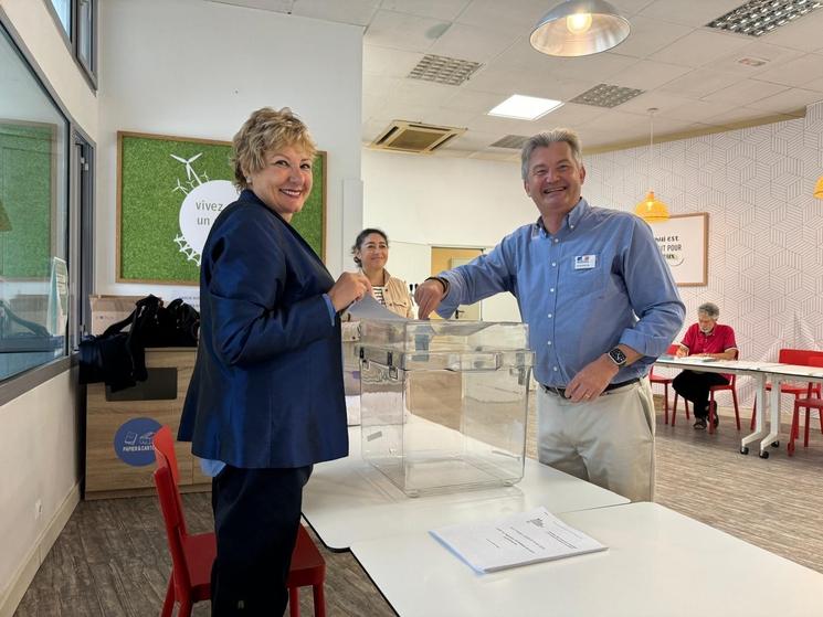 La consule generale de Madrid et jean michel Beranger