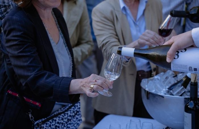 du vin valencien servi après la conférence