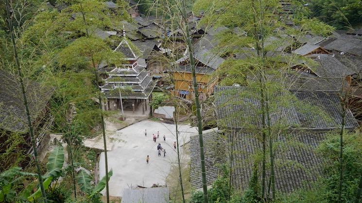 couleurs de chine miao au coeur du village