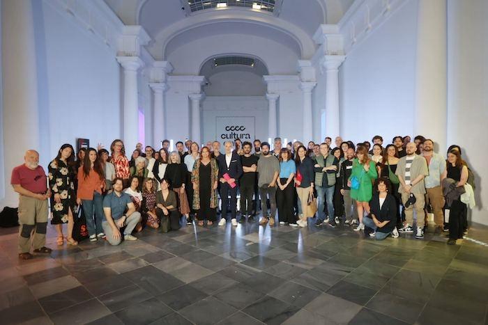 tous les artistes et techniciens de cultura online