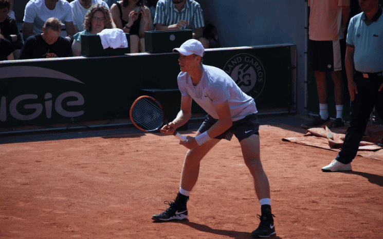 Denis Shapovalov au premier tour de Roland Garros 2023