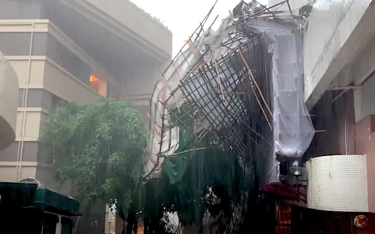 effondrement d'un échaffaudage à hong kong