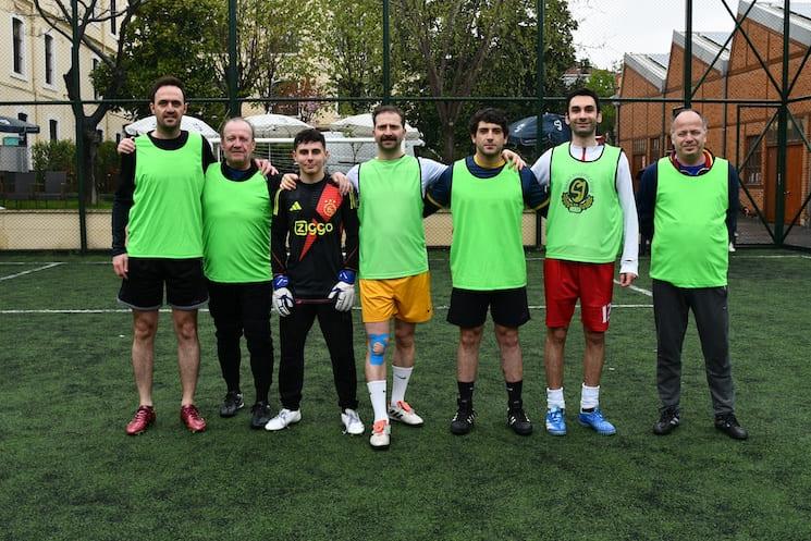 Enseignants des lycées francophones d’Istanbul réunis en équipe lors de Francobut 2025.