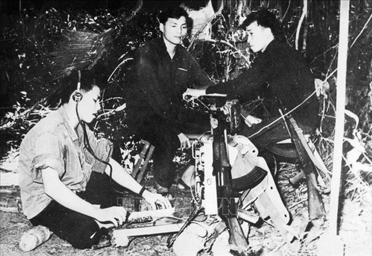 L'équipe télégraphique de l'Agence de presse de libération (aujourd'hui VNA)