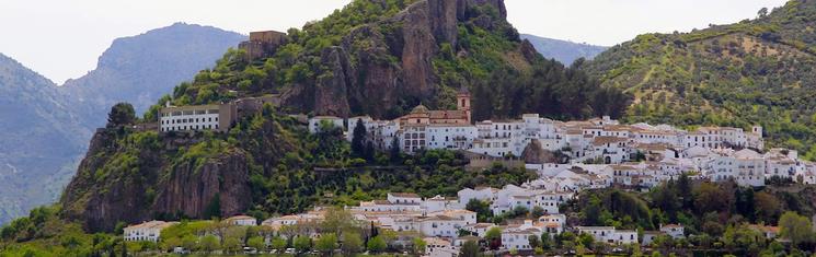 Le village de Zahara de la Sierra