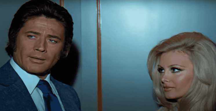 Filiz Akın et Cüneyt Arkın dans Oyun Bitti (1971), duo emblématique du Yeşilçam