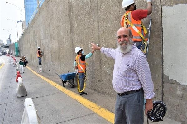 La restauration de la gigantesque fresque murale de Ricardo Wiesse arrive à son terme