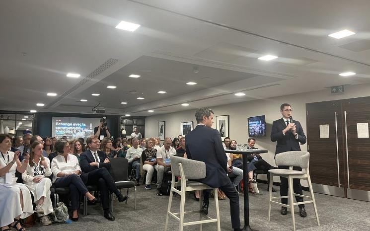 gabriel attal londres 2