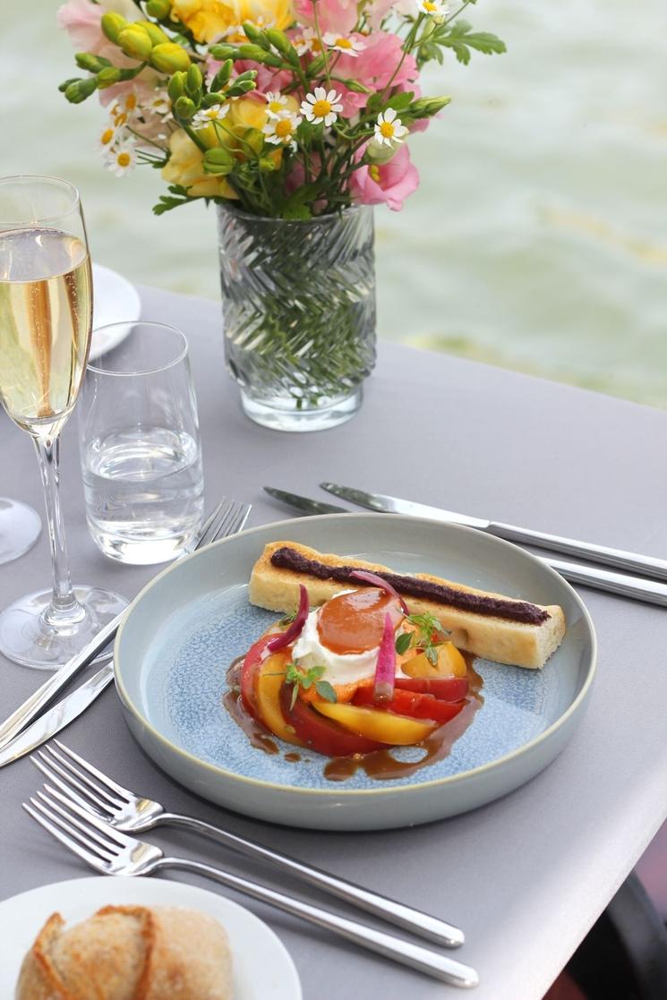 repas gastro bateau croisière paris