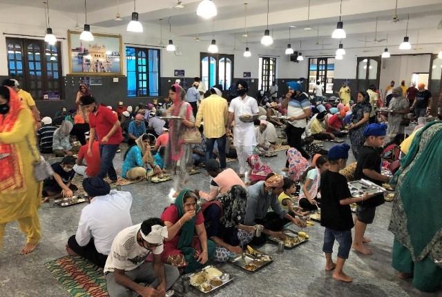 repas au gurdwara sikh de Chennai