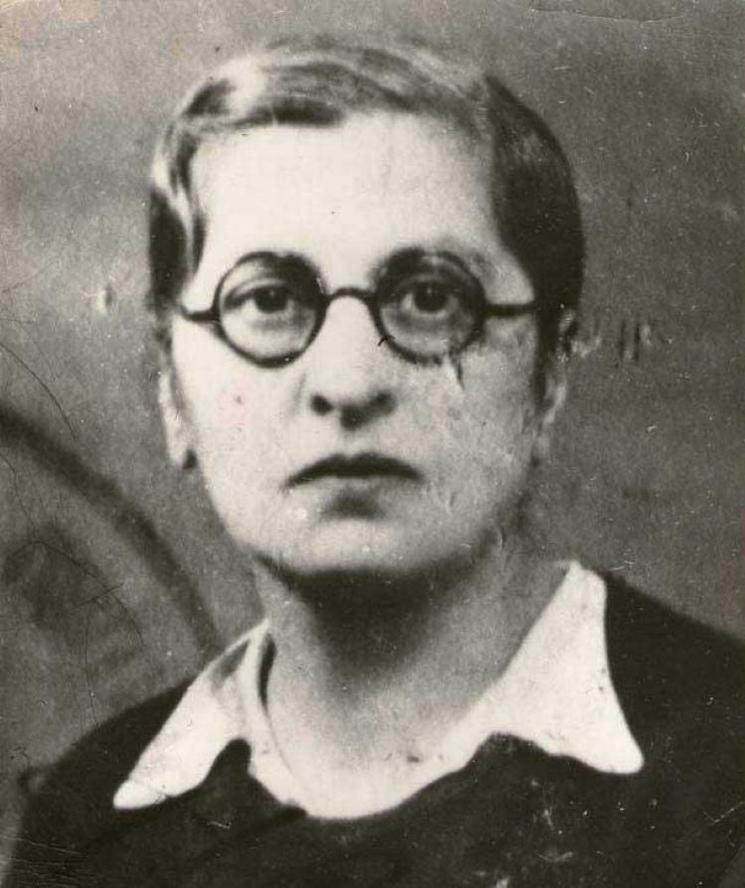 Halide Edip durant ses études, symbole de la lutte pour l’éducation des femmes en Turquie.