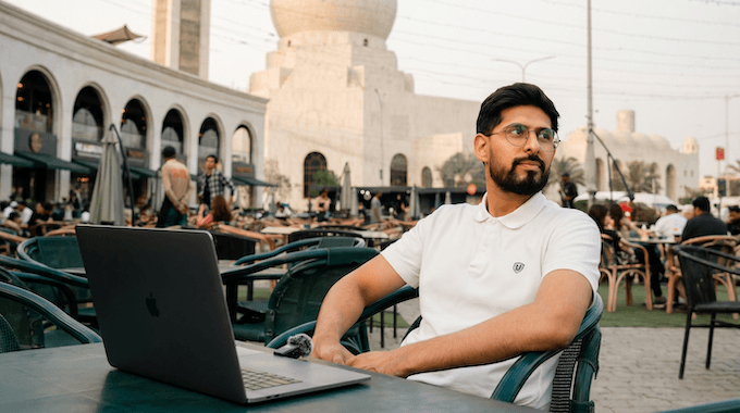Syed Muheeb Ali entrepreneur franco-pakistanais expatrié au Pakistan depuis 2018