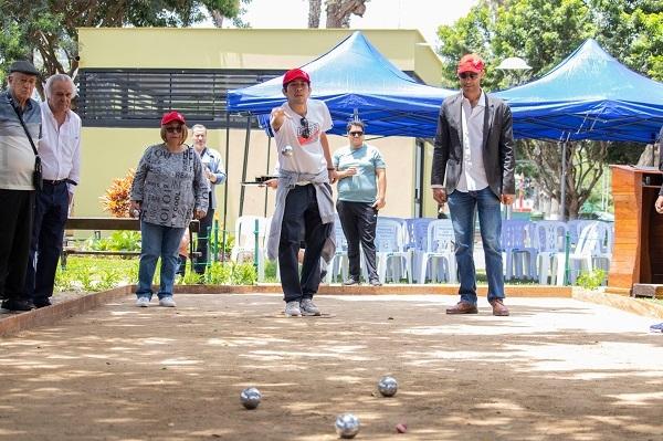 Tournoi d’inauguration pour le premier terrain municipal de pétanque au Pérou