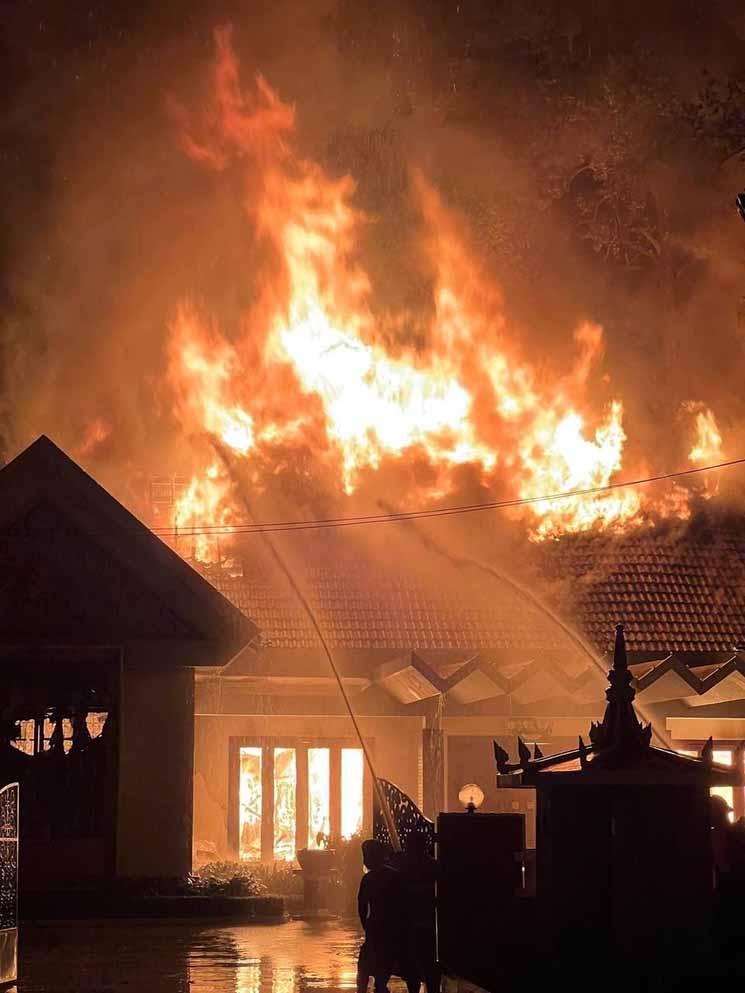 incendie résidence royale à Siem Reap