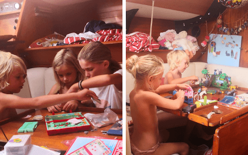 les enfants jouent à bord du bateau perello