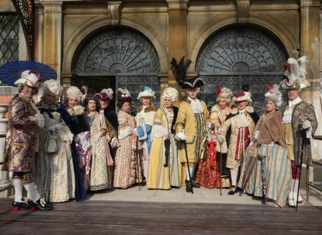 masques et costumes au carnaval de venise