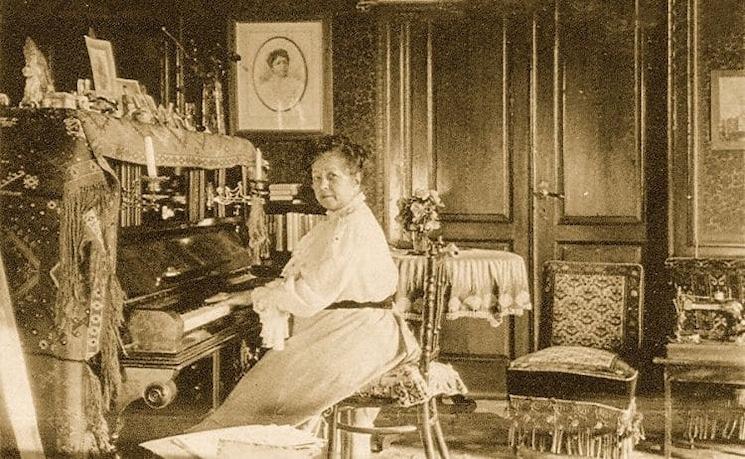 Leila Sâz, pianiste et compositrice turque du XIXe siècle.