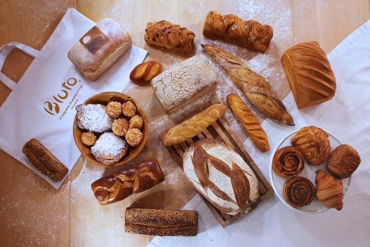 Une large gamme de pains et viennoiseries (Crédit : BLUTO)
