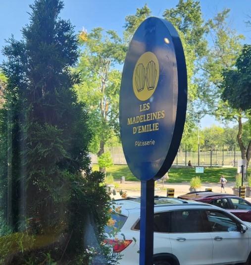 logo boutique les madeleines d'emilie