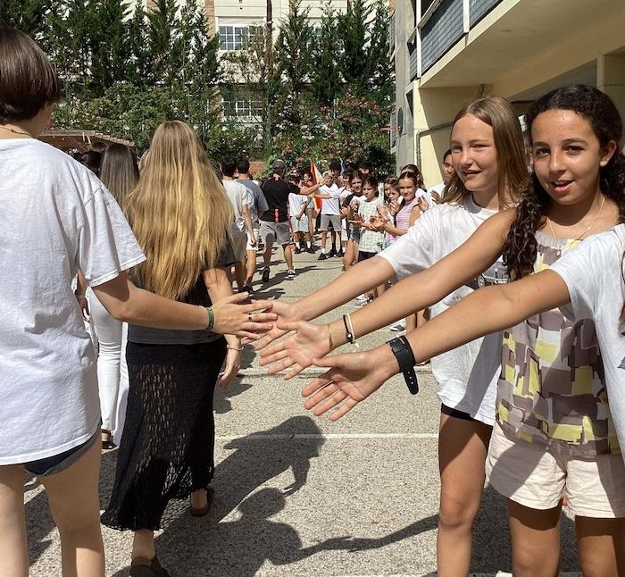 haie d honneur pour les terminales au lycée molière de madrid