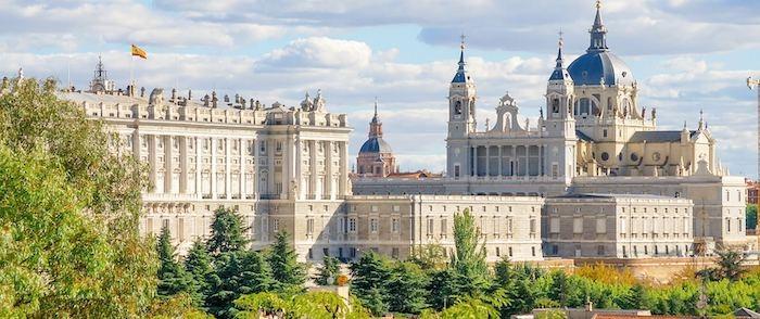 le palacio real et la cathedrale de Almudena à Madrid