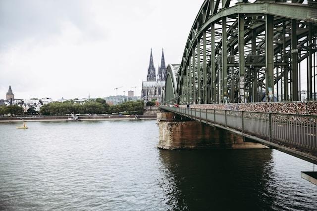image du fleuve de Cologne