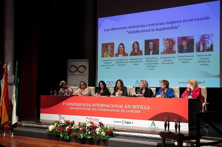 mujeres avenir séville