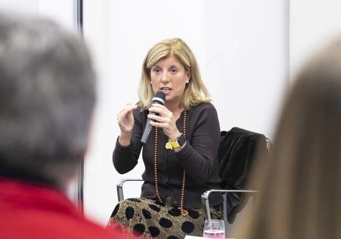 intervenante de mujeres avenir