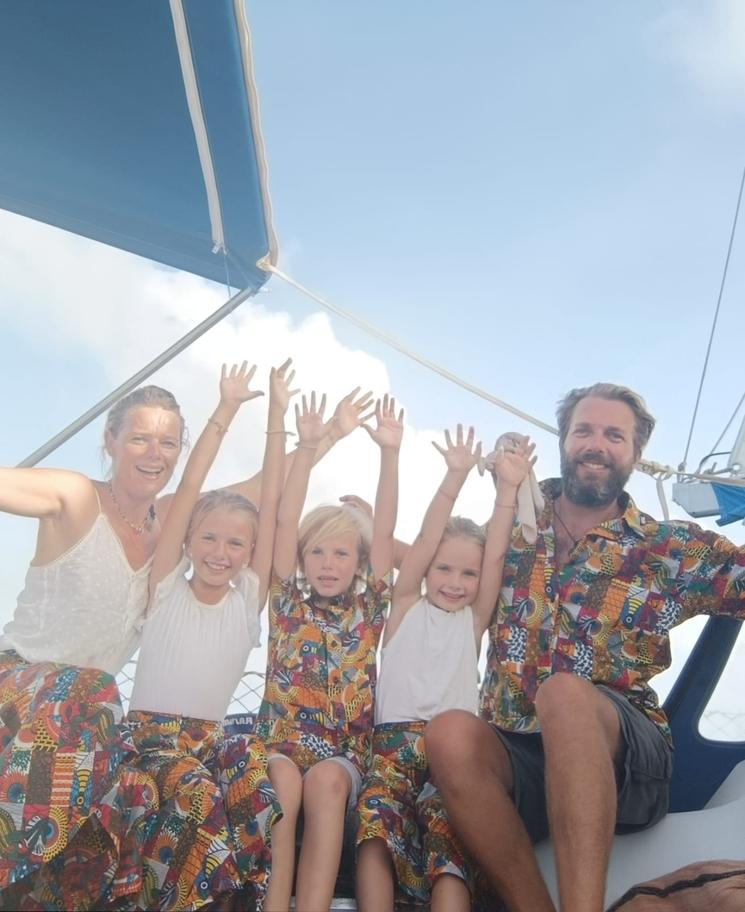 Noël 2023, Perello au milieu de l'Océan et la famille Brault en wax sénégalais