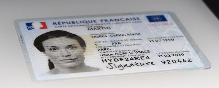 Obtenir la nouvelle carte d'identité en Pologne