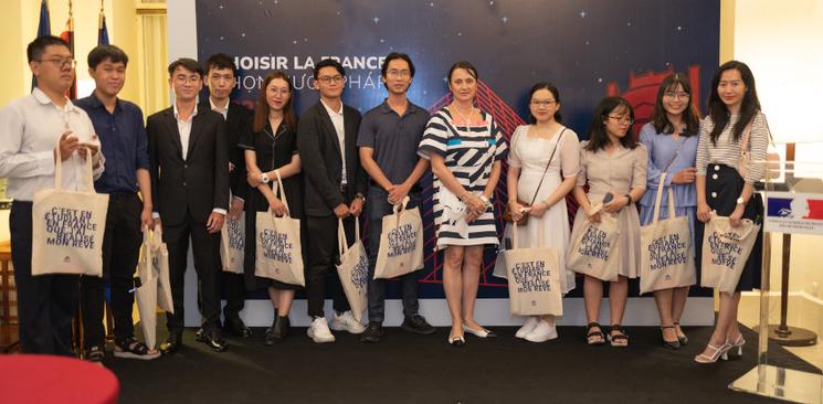 Nouvelle promotion d'étudiants boursiers pour leurs études en France