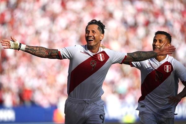 La terre s’arrête de tourner aujourd’hui au Pérou, le foot avant tout !