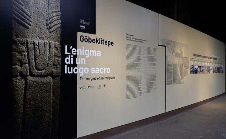 panneau d'exposition