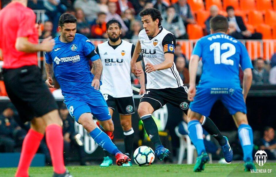 Parejo trop seul au milieu de terrain