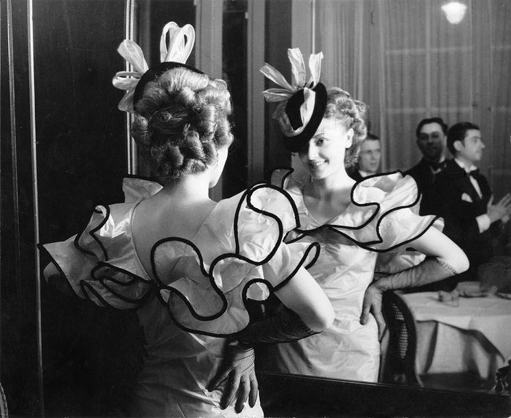 photo en noir et blanc d'une femme de Brassaï