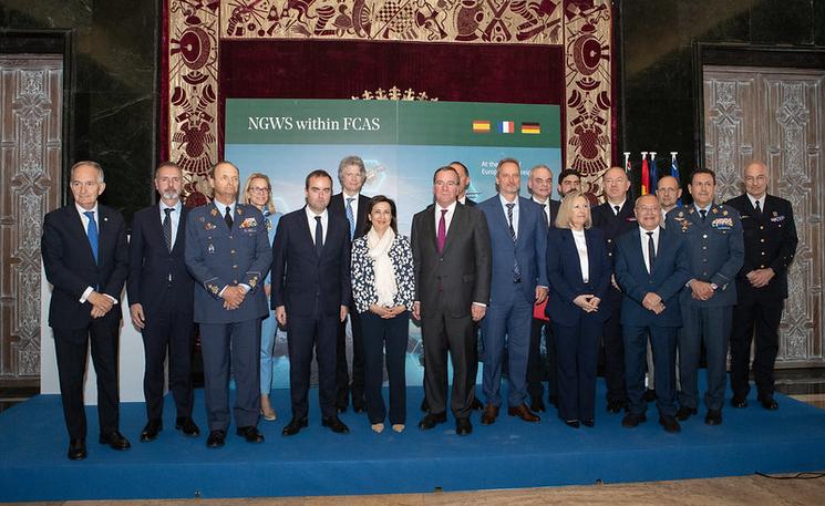 photo de famille avec tous les intégrants du projet FCAS