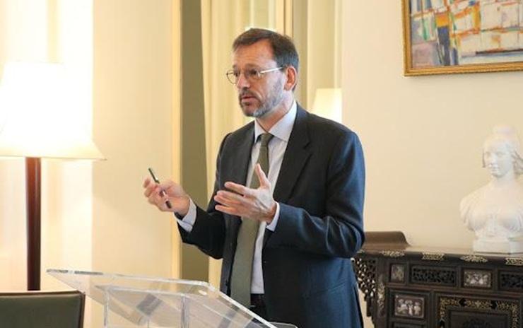 Présentation des principales actions du Groupe AFD conduite par son directeur M. Julien Seillan