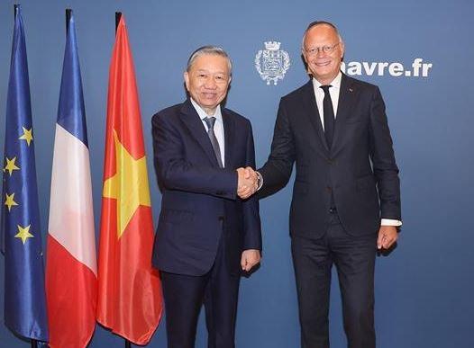 Président vietnamien s’est ensuite rendu au Havre