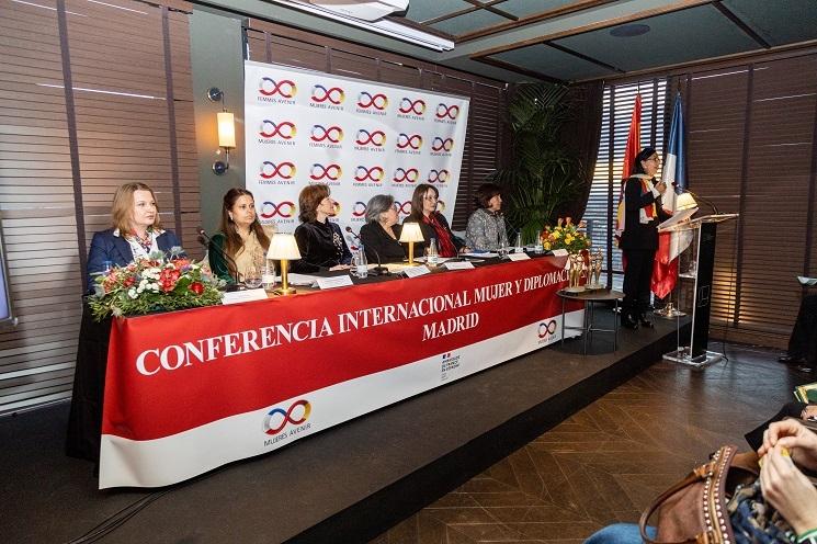 7e conférence femmes et diplomatie mujeres avenir