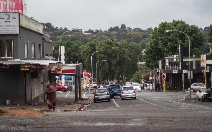 rue d'un quartier défavorise autour de victoria Yards