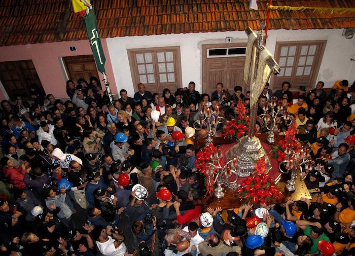 procession avec la foule