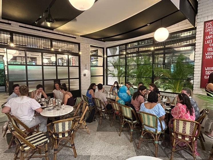 Rencontre du groupe pour échanger entre solopreneurs